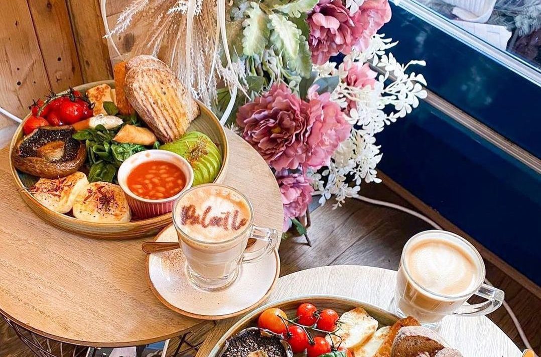 Breakfast in London